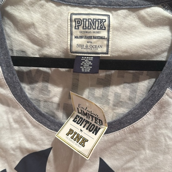 NWT PINK New York Yankees Limited Edition Top Limited Edition Tee Large - Picture 3 of 4